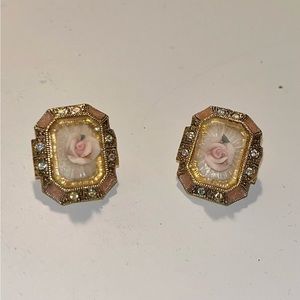 Vintage Rosebud Photo Frame Earrings (2cm long)